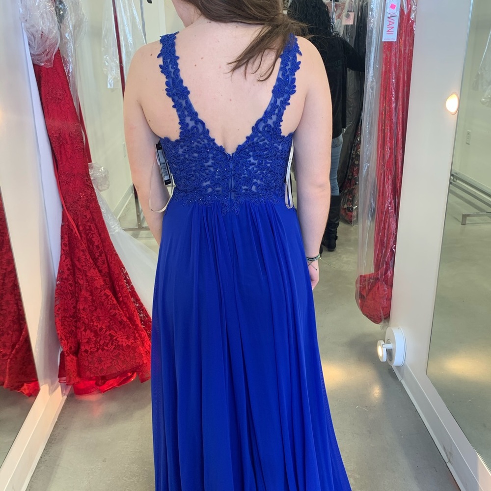 Prom dress - Picture 2 of 2